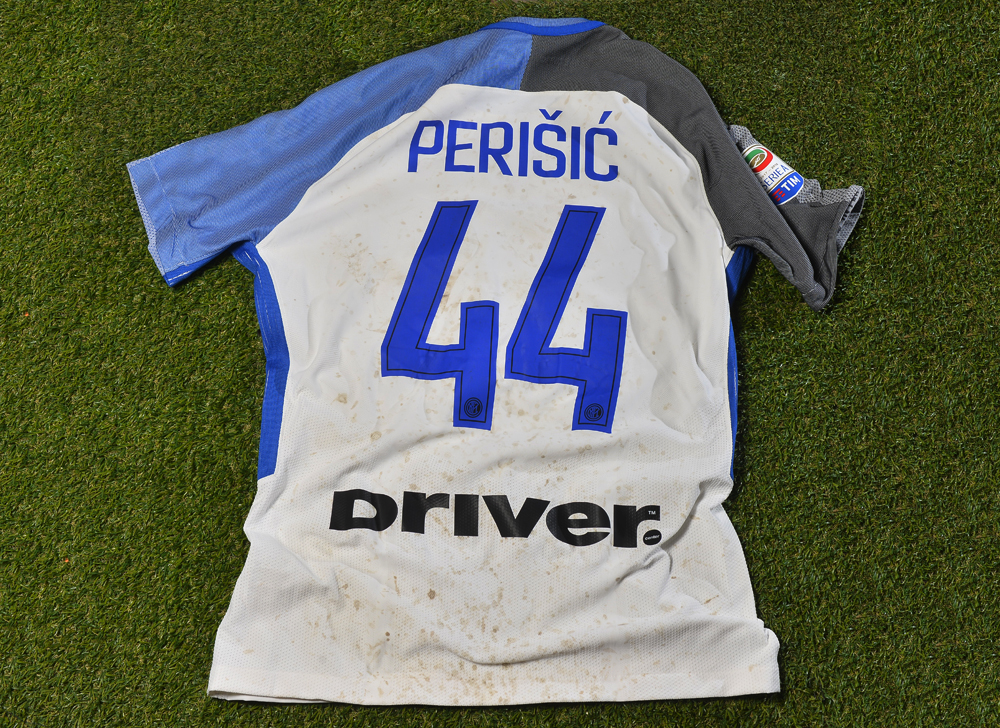 INTERNAZIONALE F.C. 2017/2018 PHOTOMATCHED UNWASHED MATCH WORN SHIRT vs SAMPDORIA * PERISIC IVAN * - Image 4
