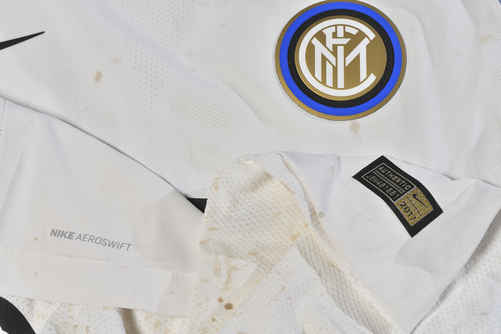 INTERNAZIONALE F.C. 2017/2018 PHOTOMATCHED UNWASHED MATCH WORN SHIRT vs SAMPDORIA * PERISIC IVAN * - Image 6