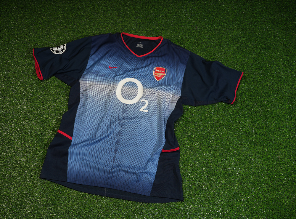 ARSENAL F.C. 2002/2003 CHAMPIONS LEAGUE MATCH WORN SHIRT * PIRES ROBERT * - Image 3