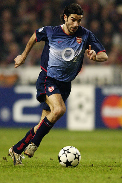 ARSENAL F.C. 2002/2003 CHAMPIONS LEAGUE MATCH WORN SHIRT * PIRES ROBERT * - Image 10