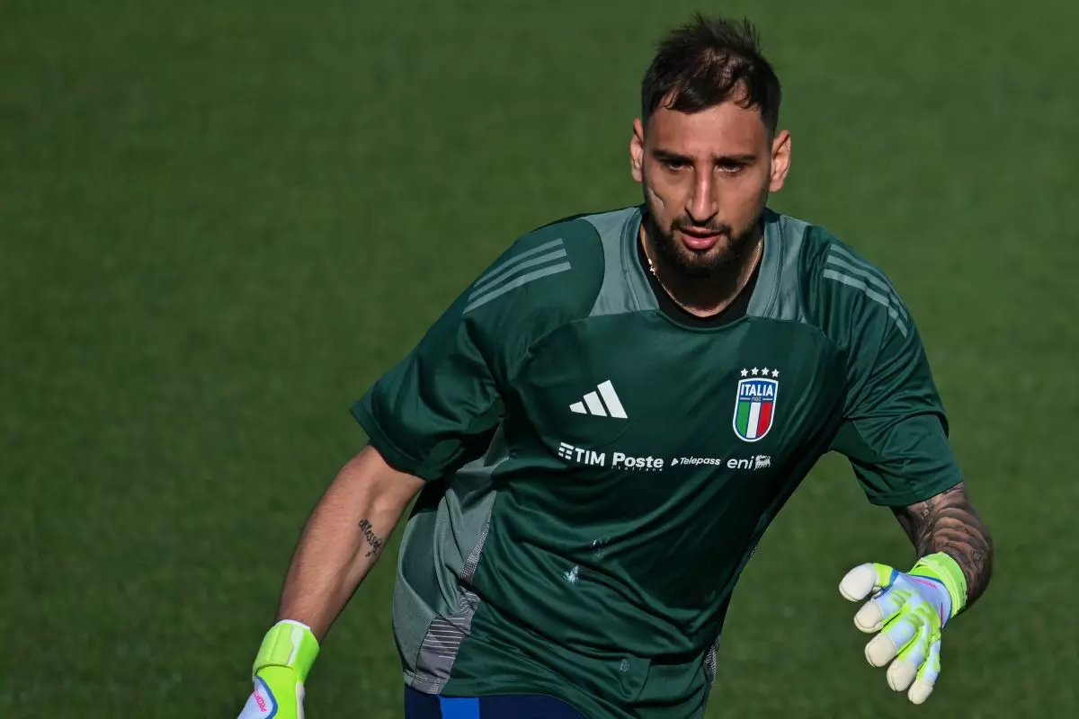 DONNARUMMA GIANLUIGI 2024/2025 MATCH WORN GLOVES * ITALY NATIONAL TEAM * - Image 9