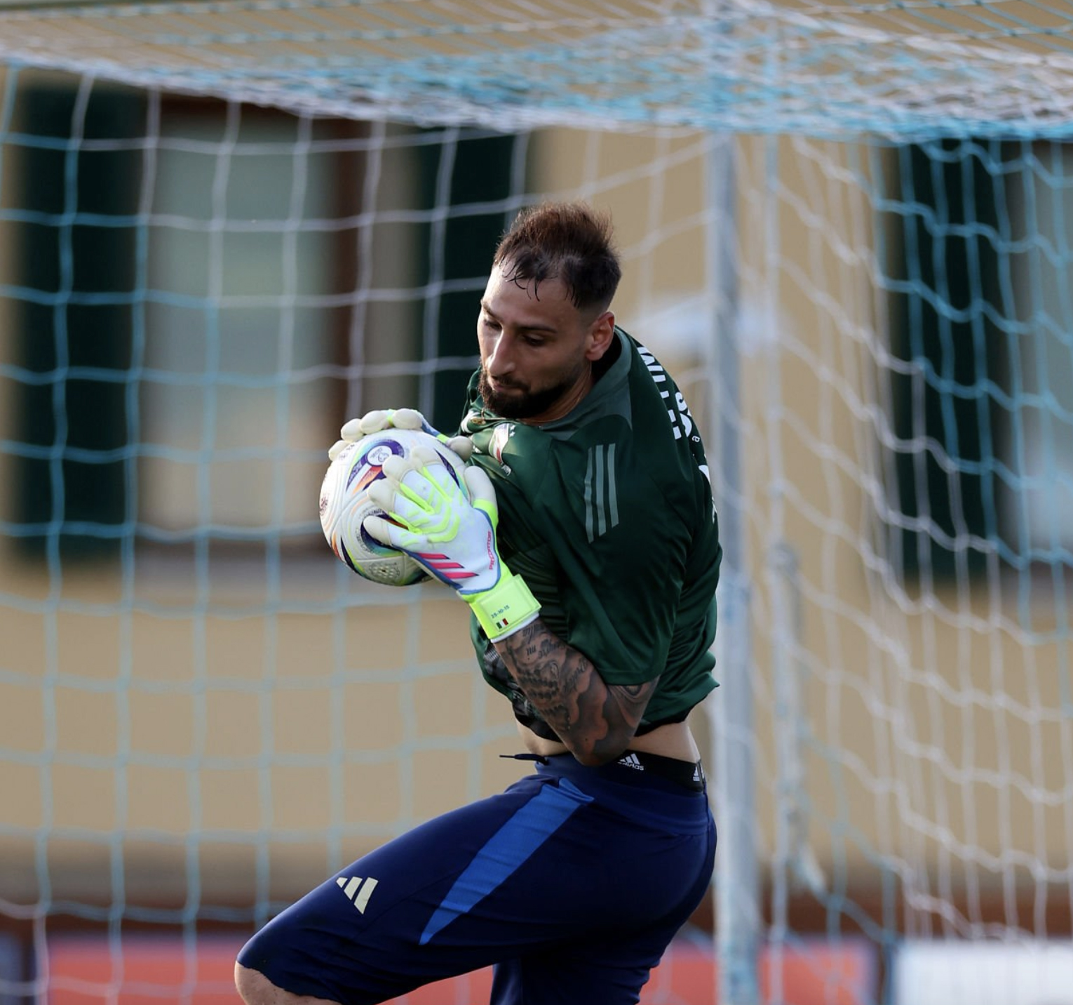 DONNARUMMA GIANLUIGI 2024/2025 MATCH WORN GLOVES * ITALY NATIONAL TEAM * - Image 10