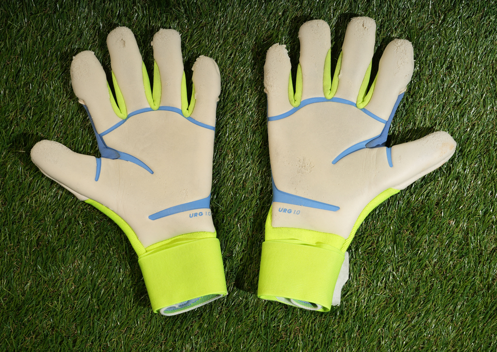 DONNARUMMA GIANLUIGI 2024/2025 MATCH WORN GLOVES * ITALY NATIONAL TEAM * - Image 2