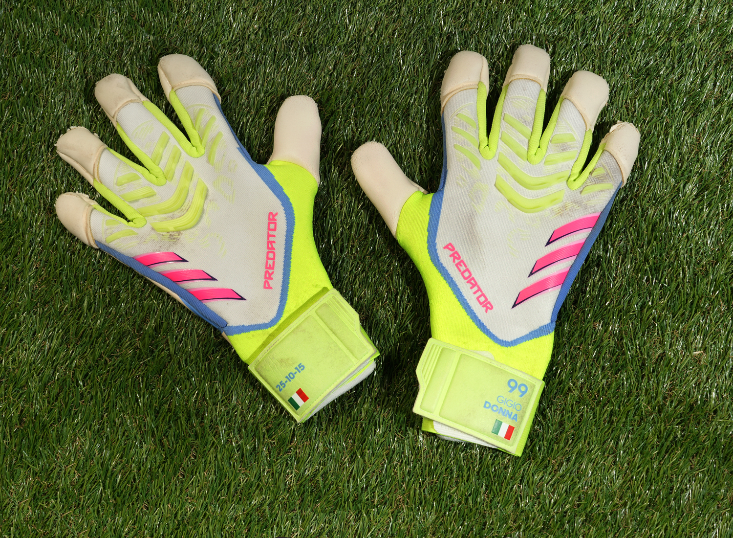 DONNARUMMA GIANLUIGI 2024/2025 MATCH WORN GLOVES * ITALY NATIONAL TEAM *