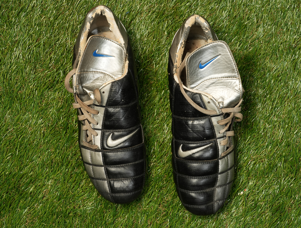 FIGO LUIS 2001/2002 CHAMPIONS LEAGUE MATCH WORN BOOTS vs BAYERN MUNICH * REAL MADRID C.F. * - Image 2